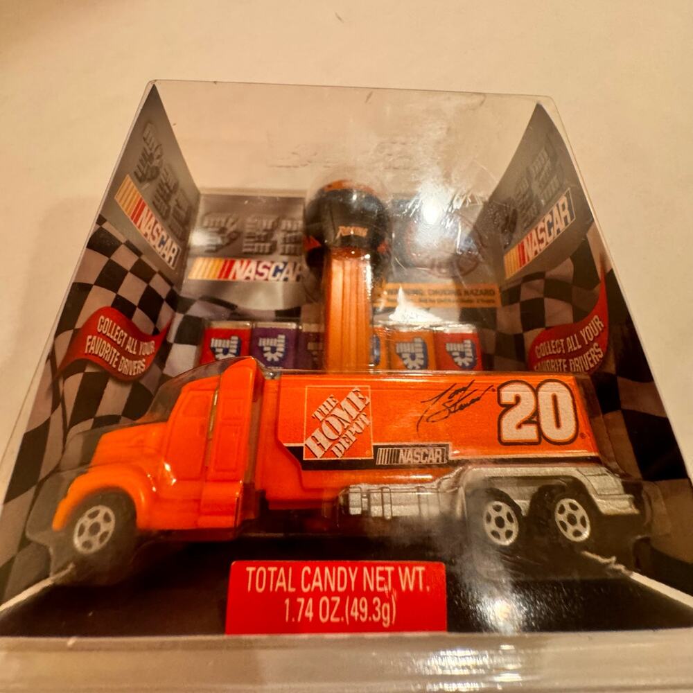 PEZ Dispenser TONY STEWART #20 Home Depot Truck 6 Packs of Candy 2006 NIP NASCAR
